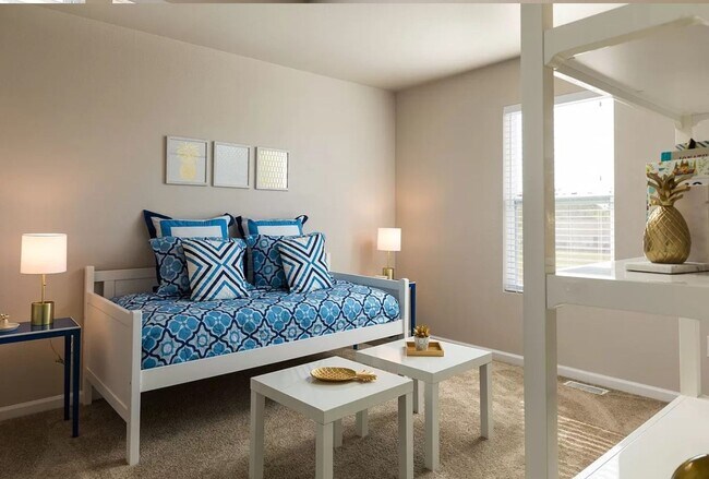 Building Photo - Newer Home near Outstanding Schools!