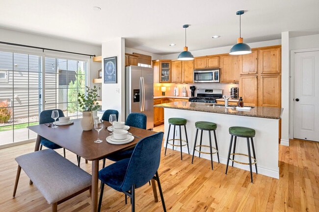 Building Photo - 344 Cajetan St