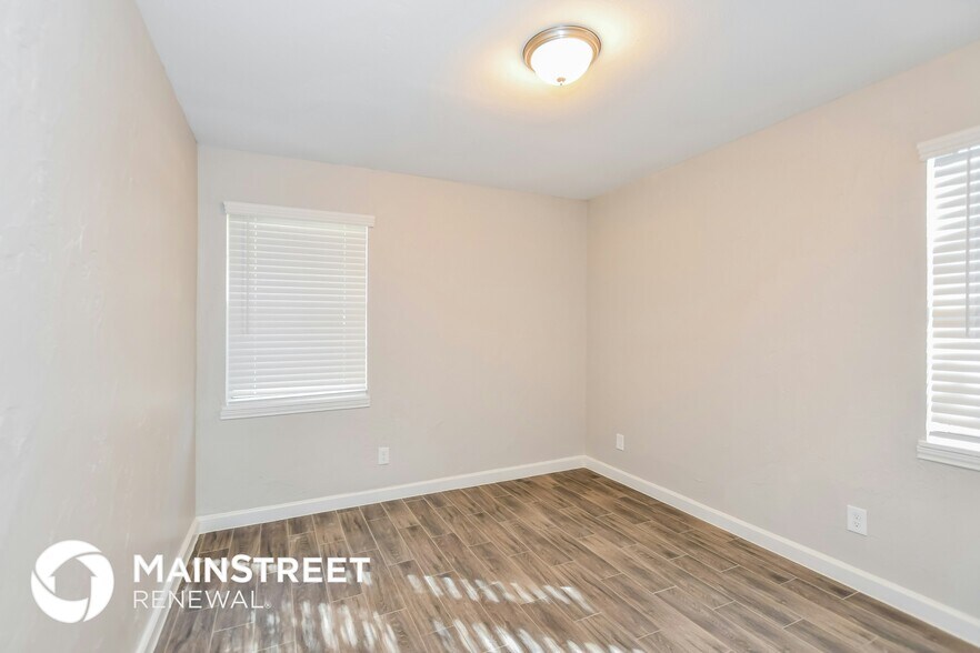 Building Photo - 926 Wateka Way