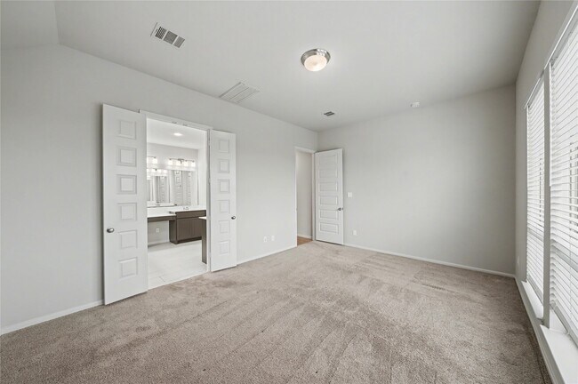 Building Photo - 31527 Splitting Willow Ln