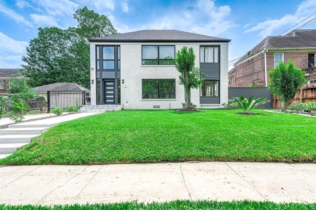 Primary Photo - 4915 Jackson St