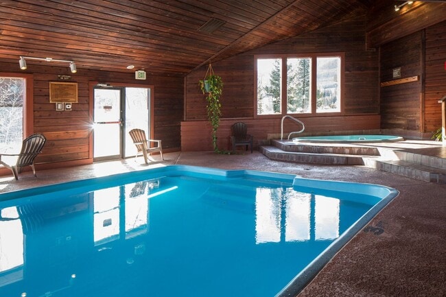Building Photo - Available now!  Year lease!   Three Bedroo...