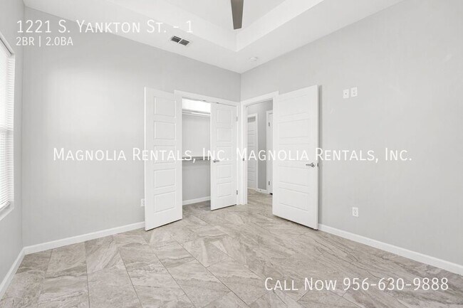 Building Photo - 1221 S Yankton St