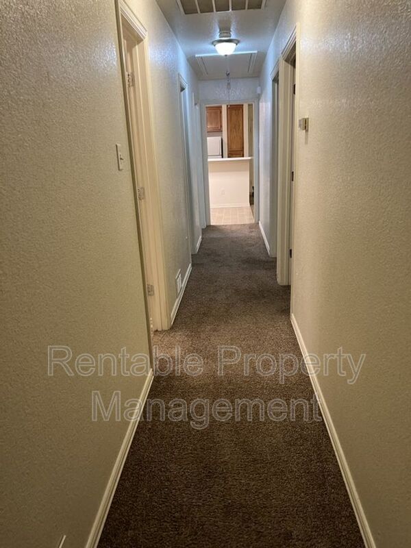 Building Photo - 1104 Turkey Creek Ct