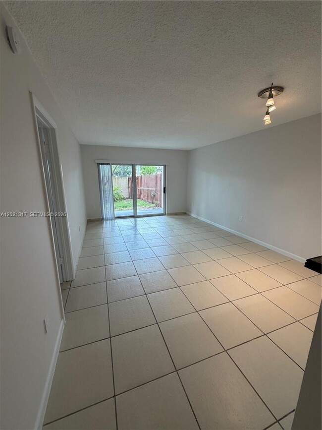 Building Photo - 11201 SW 88th St
