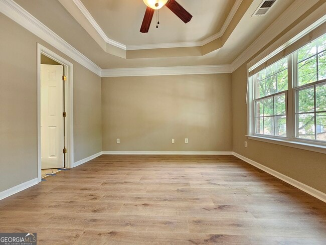 Building Photo - 6162 Deluna Way