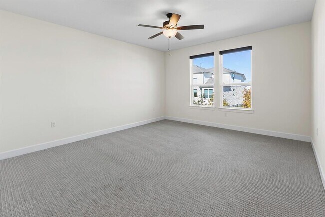 Building Photo - 604 Buena Onda Wy