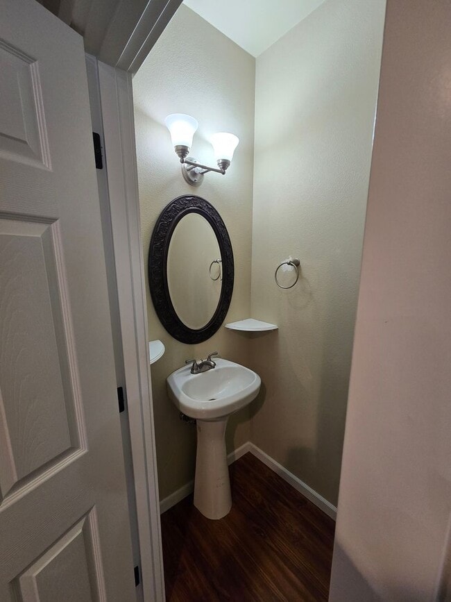Building Photo - Excellent Condition & plenty of storage! Three levels + Attic Storage