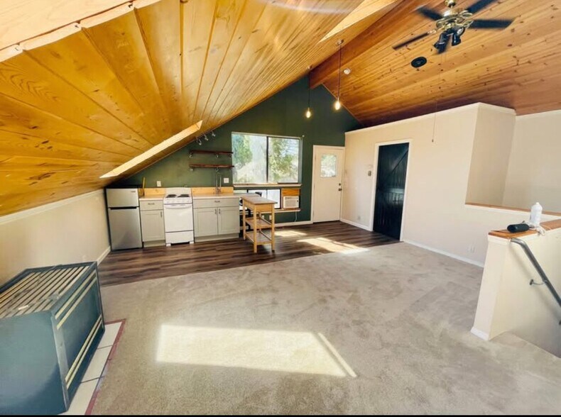 Building Photo - 1601 Auburn Ravine Rd