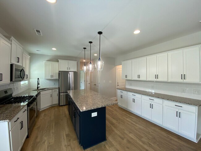 Building Photo - 6260 Kershaw Mdws Rd