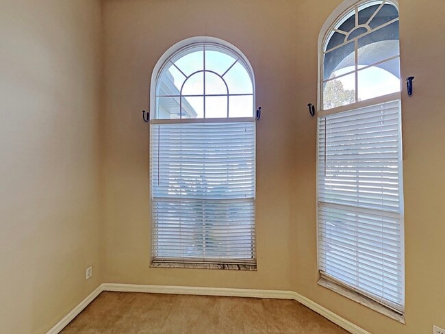 Building Photo - 3465 Bromfield Dr