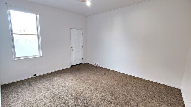 Building Photo - *Spacious 2BD/1BA Single-Family Home for Rent in Southside*