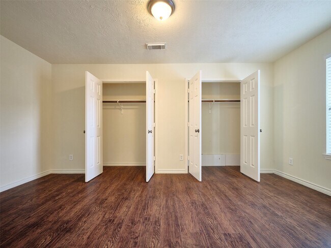 Building Photo - 7626 Painton Ln