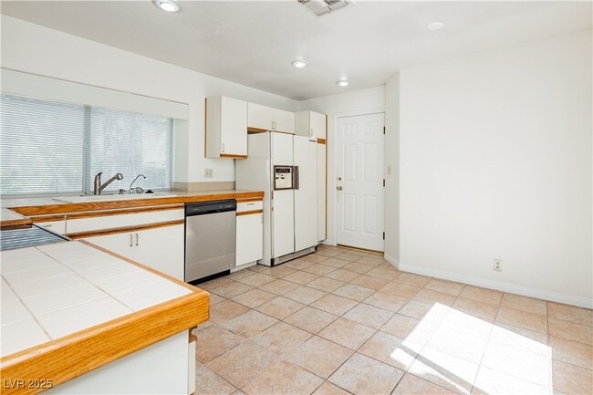 Building Photo - 6959 Emerald Springs Ln