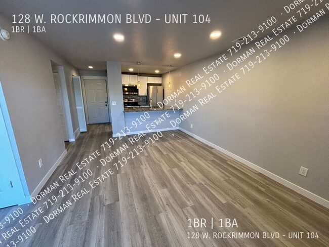 Building Photo - Updated studio condo in Rockrimmon