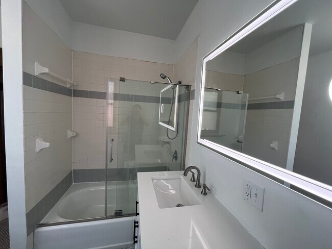 NEW LES LITE MIRROR - 32 E Northwood Ave