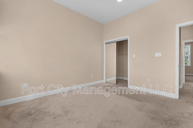 Building Photo - 2534 McCulloh St