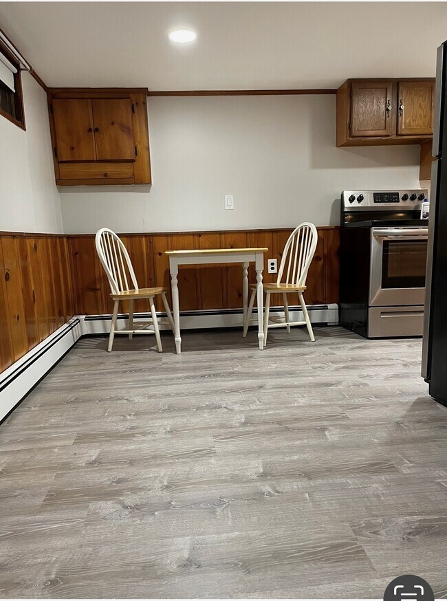 Building Photo - 878 Southern Dr