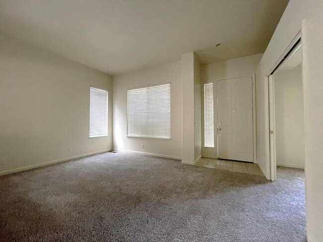 Building Photo - 1115 Waverly Dr