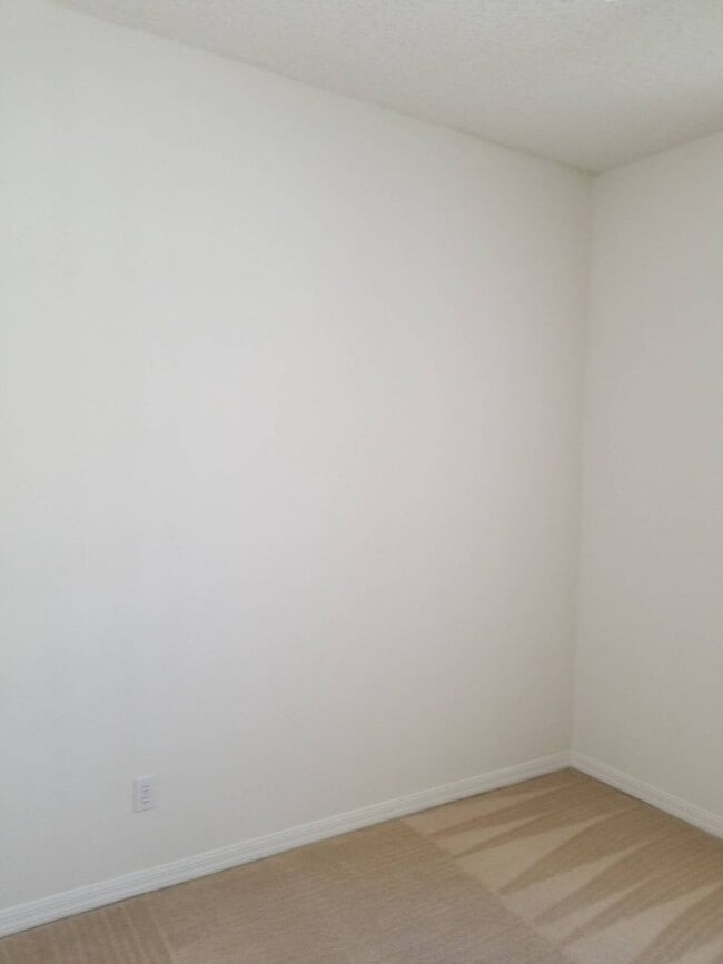 Building Photo - Great 4/2 In La Vina Near Lake Nona