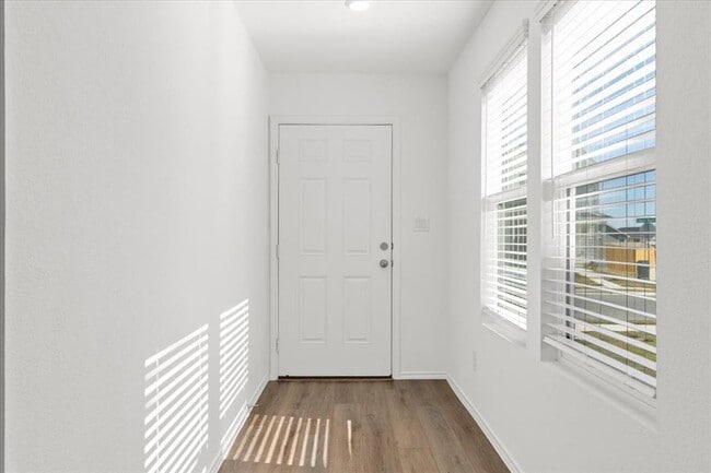 Building Photo - 210 Chapel Beck Dr