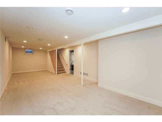 Building Photo - 5928 York Ave S