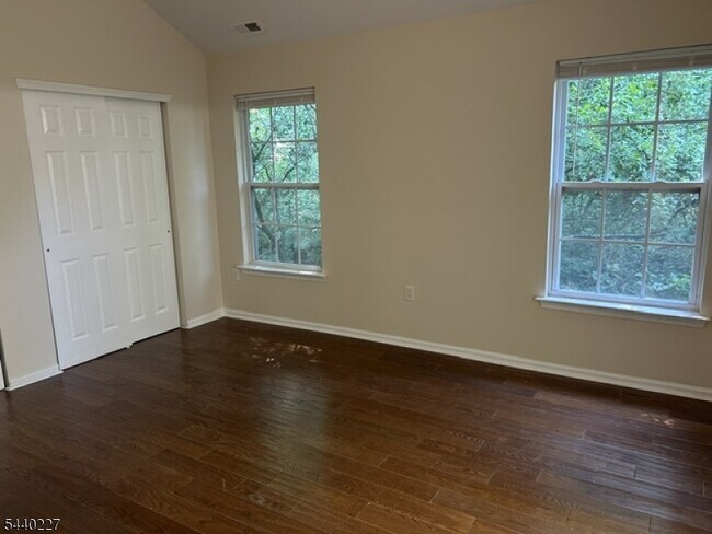Building Photo - 310 Winding Hill Dr
