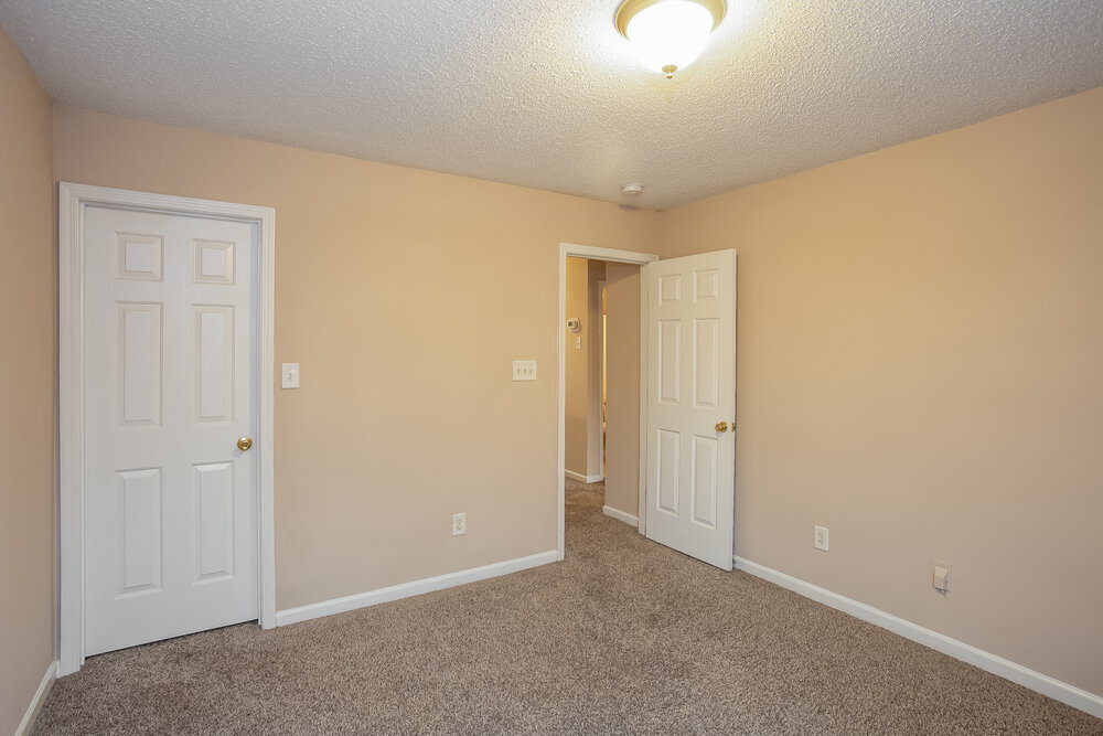 Building Photo - 10520 Pickerel Ln