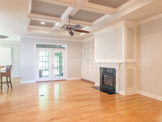 Building Photo - 633 Jenoa Dr