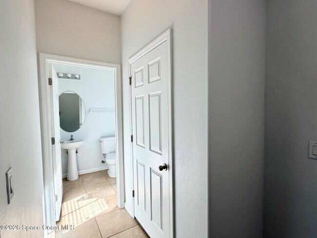 Building Photo - 1623 Musgrass Cir