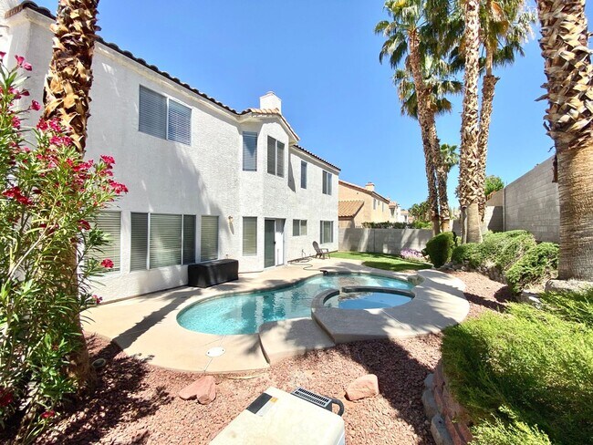 Building Photo - Great location house in Green Valley