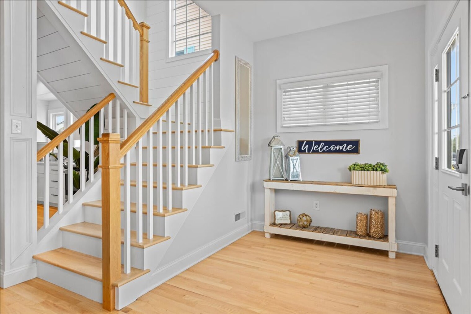 Building Photo - 212 Central Ave