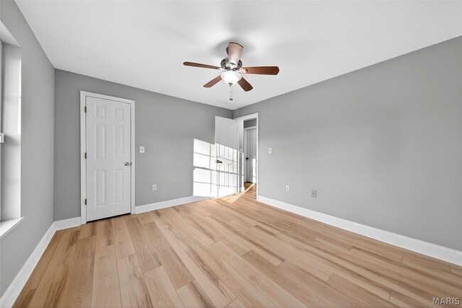 Building Photo - 264 Braeshire Dr