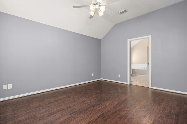 Building Photo - 7611 Waterlilly Ln