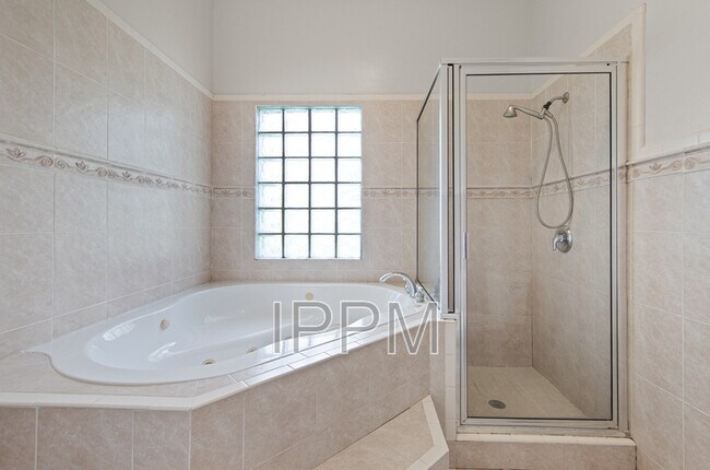 Building Photo - 5601 Wild Persimmon