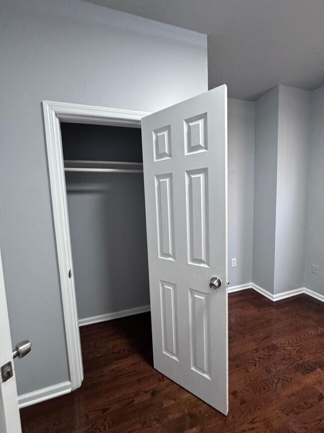 Building Photo - 85 Ward St