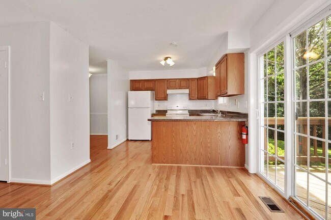 Building Photo - 11951 Sentinel Point Ct