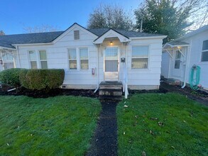 Building Photo - 530 Grove St