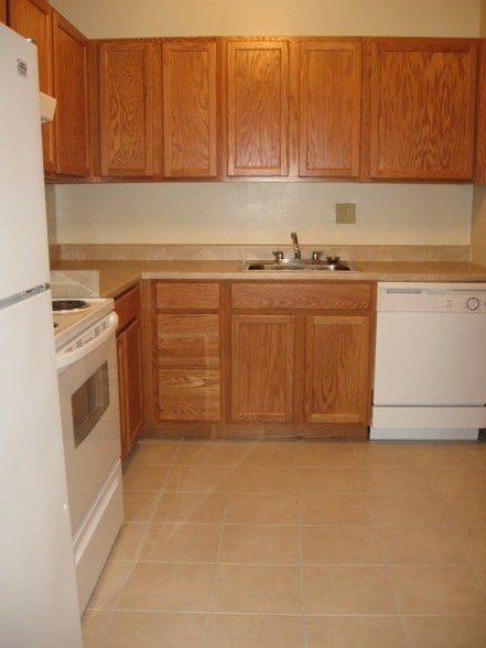 Kitchen - 2 Bedroom Style - Pebble Creek