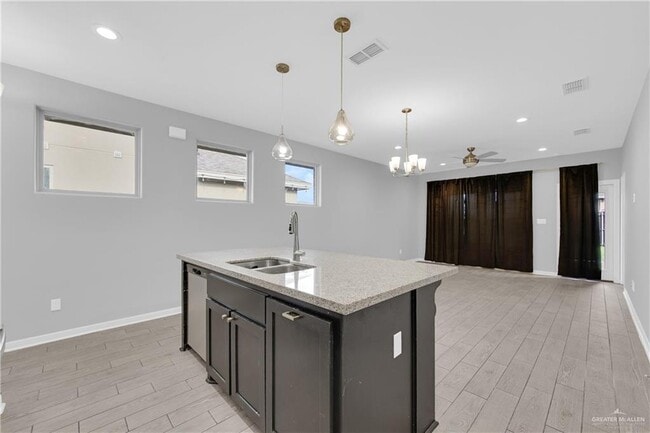 Building Photo - 22 South Dr