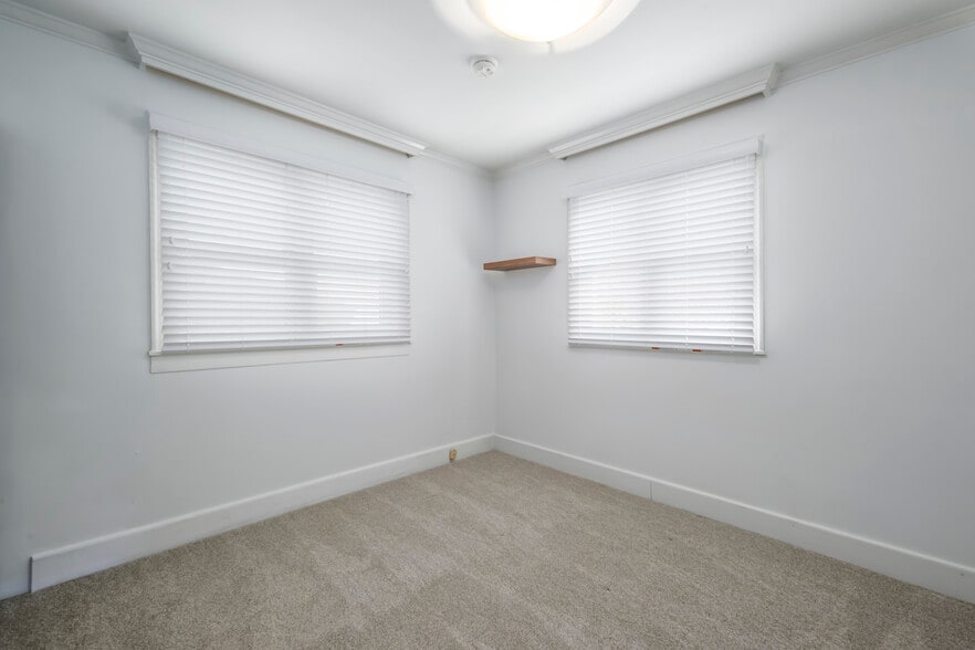 Building Photo - 1835 S 1700 E