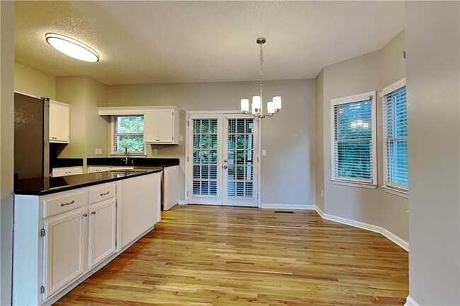 Building Photo - 44 Oak Landing Ct S
