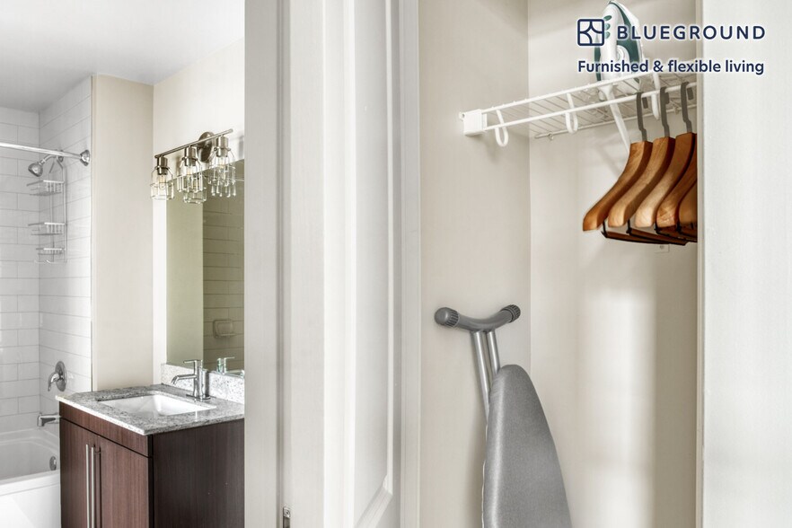 Building Photo - 625 H St NE