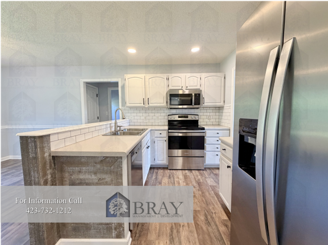 Building Photo - Updated spacious 4-Bedroom Near Boones Creek