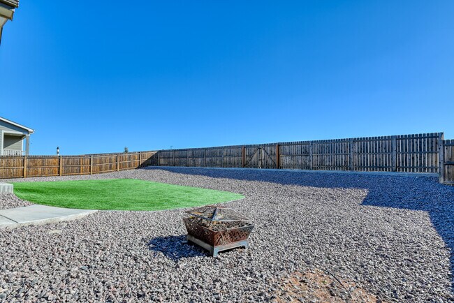 Building Photo - 9857 Beckham St