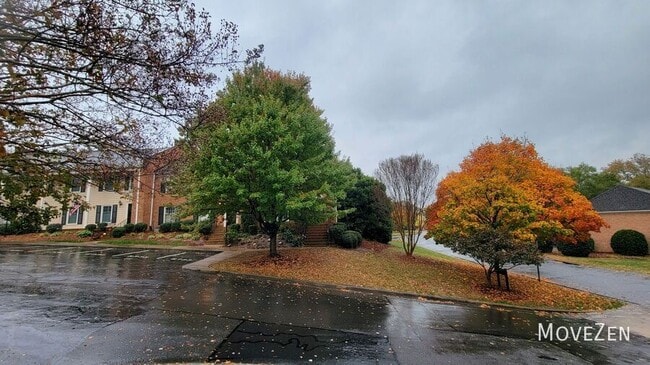 Building Photo - 6733 Constitution Ln