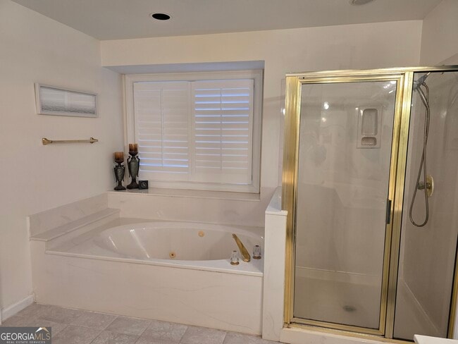 Building Photo - 65 Wyngate Dr