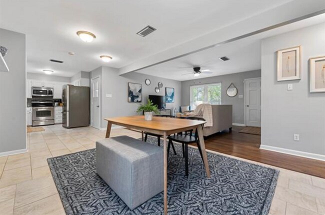 Building Photo - 6505 Chippewa Dr