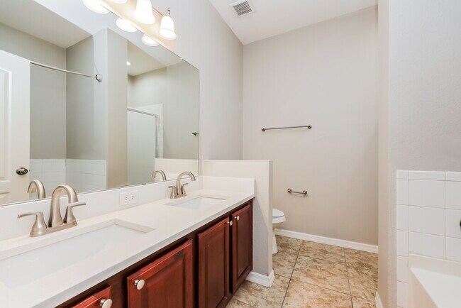 Building Photo - 11740 Colony Lakes Blvd