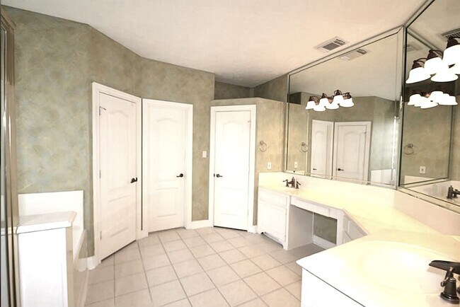 Building Photo - 5926 Solar Point Ln